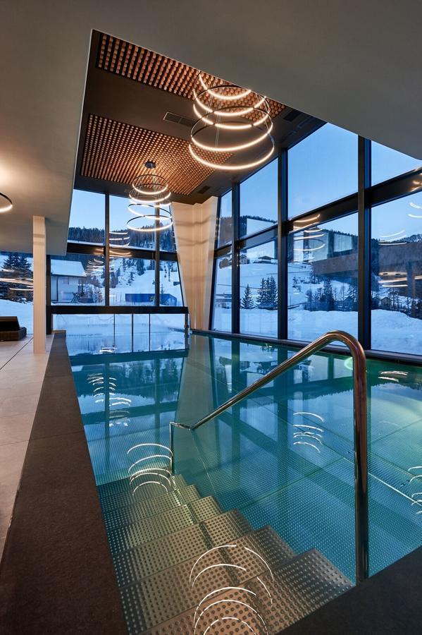 Hotel Stoeres - Active Wellbeing San Cassiano  Esterno foto